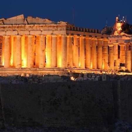 Thissio Apartment Philoxenia Atene Esterno foto