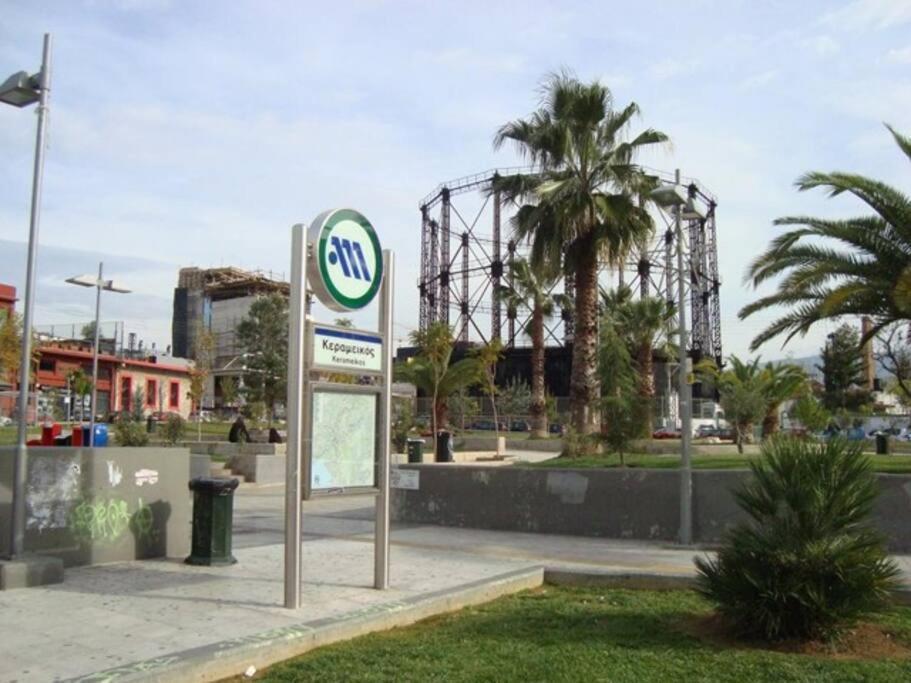 Thissio Apartment Philoxenia Atene Esterno foto