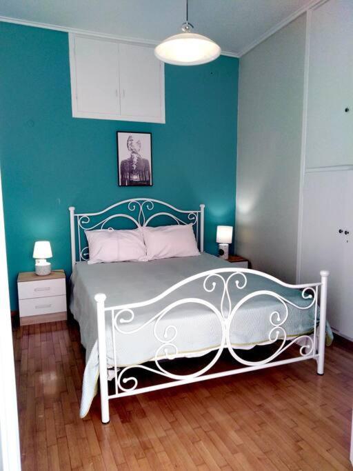Thissio Apartment Philoxenia Atene Esterno foto