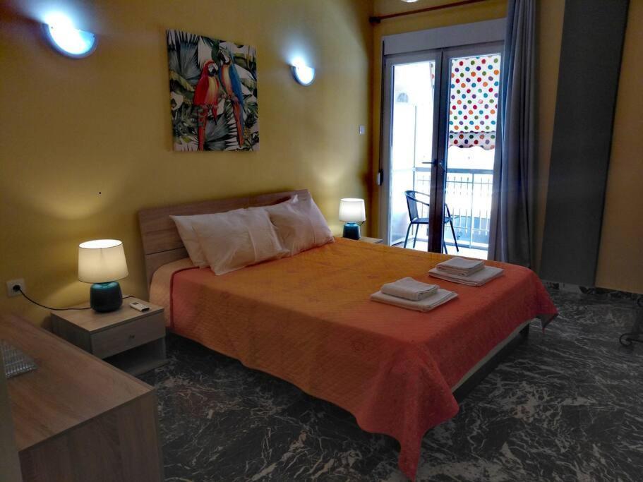 Thissio Apartment Philoxenia Atene Esterno foto